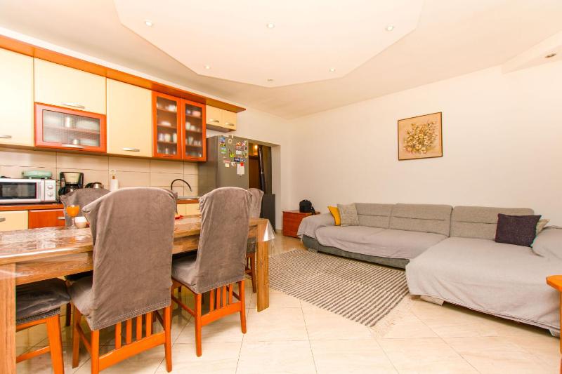 House Tina - image 14