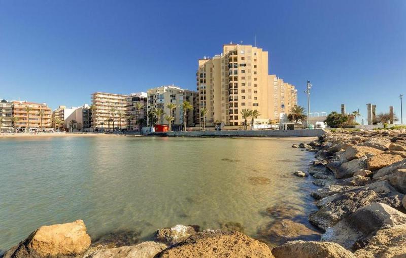2 Bedroom Cozy Apartment In Torrevieja - image 9