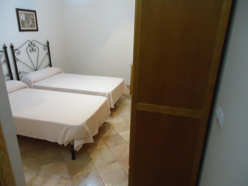 Double or Twin Room image 4