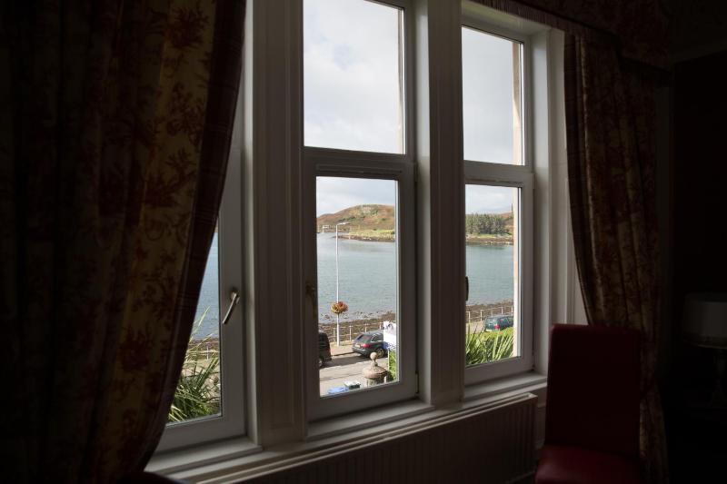 Double Room with Sea View image 3