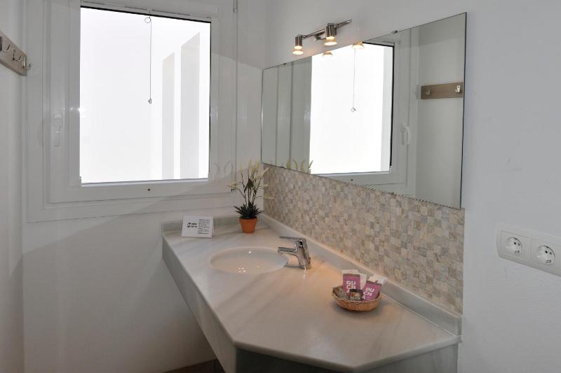 Single Room image 1