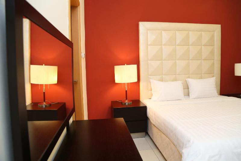 One-Bedroom Apartment image 2