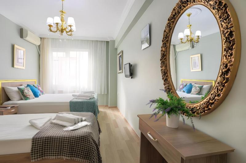 Sofia Corner Hotel - image 5