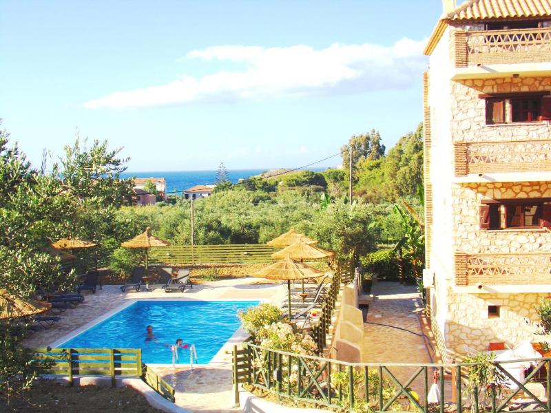 Duplex Boutique Maisonettes next to the Beach with Shared Pool and Private Outdoor Spa Bath image 4