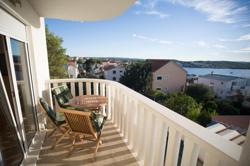Apartment with Sea View image 2