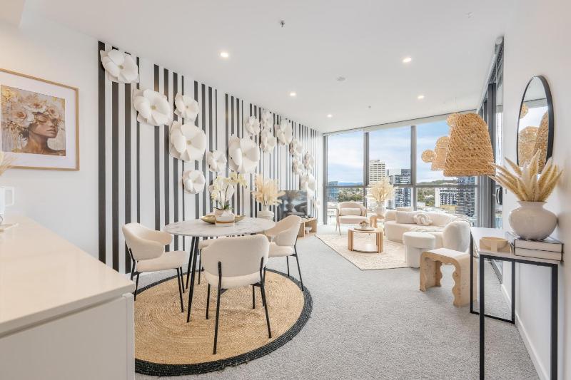 Chic 1BR with Pool Near Canberra Hospital n Mall - image 1