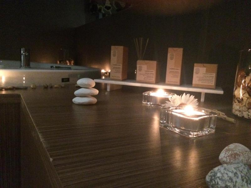 Double or Twin Room with Spa Package image 3