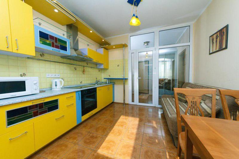 Luxury apartment on Bazhana Avenue 18422 - image 1