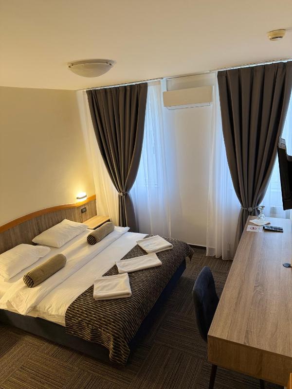 Hotel Previla - image 11