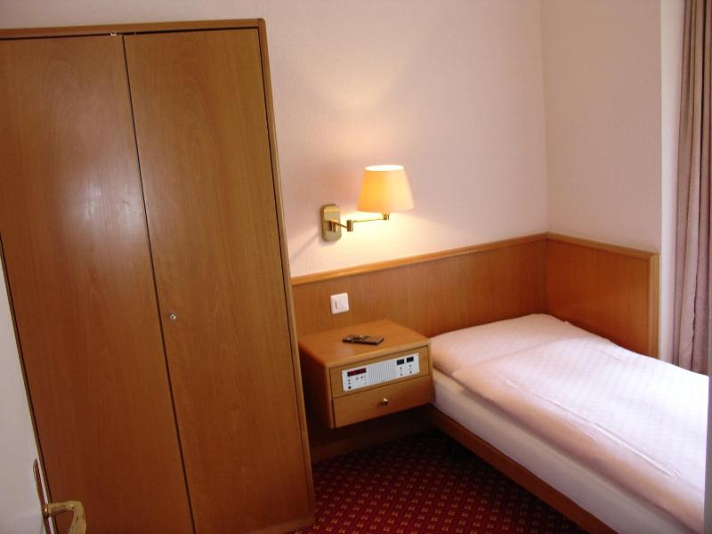 Triple Room image 2