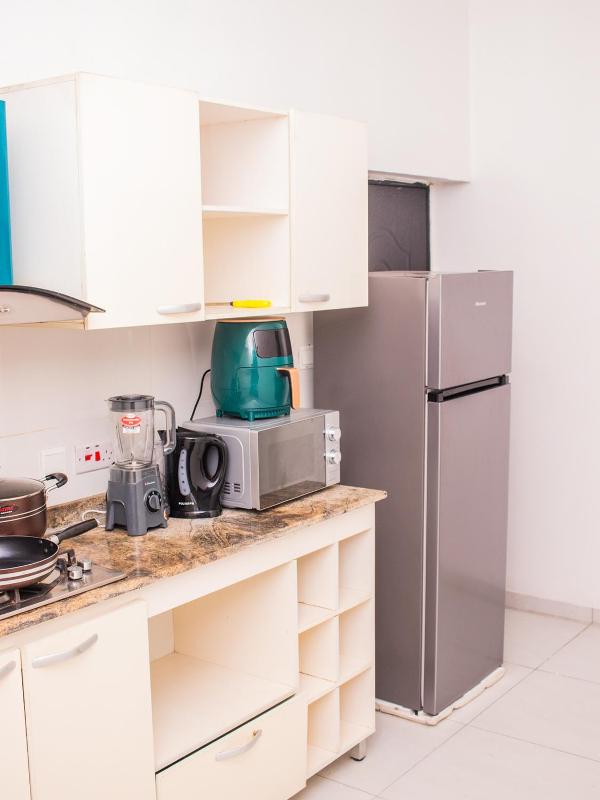 SKYKLASS Luxury home serviced apartment 24hrs Light smart tv smart home and water heater - image 5
