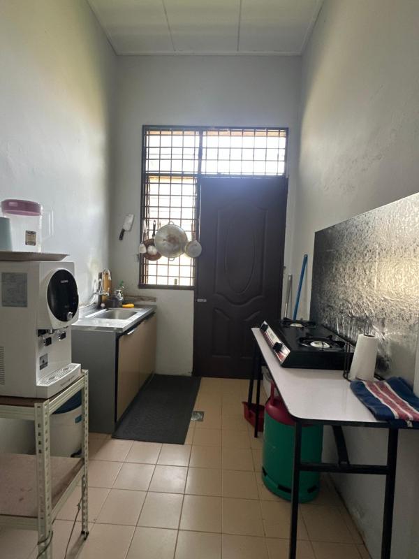 NH2 Homestay Gong Badak - image 12