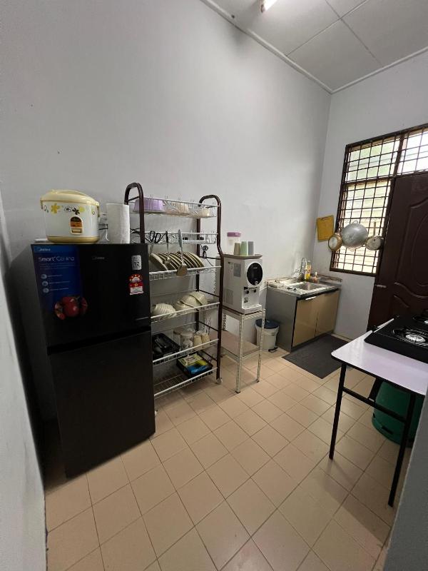 NH2 Homestay Gong Badak - image 11
