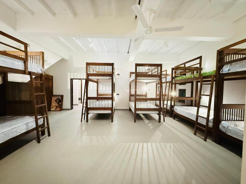 Liya Hostel Mirissa - image 6