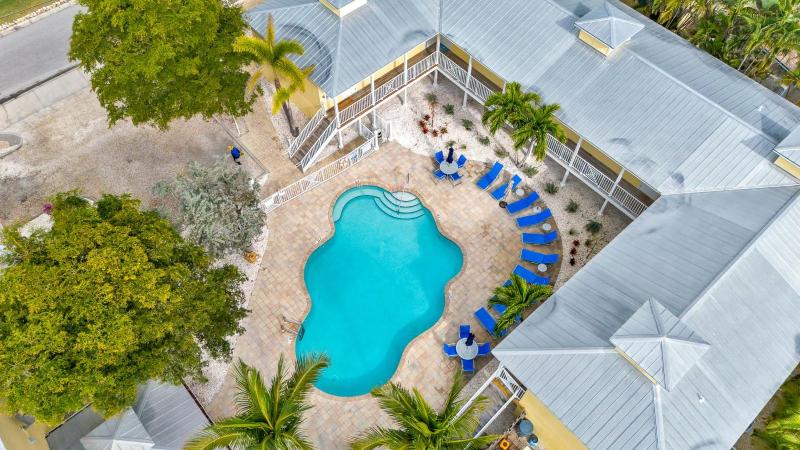 2BR Beach Club – Beach Heated Pool & Hot Tub - image 31