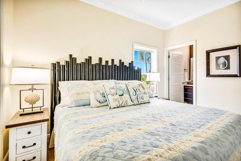 2BR Beach Club – Heated Pool Hot Tub & Beach - image 19