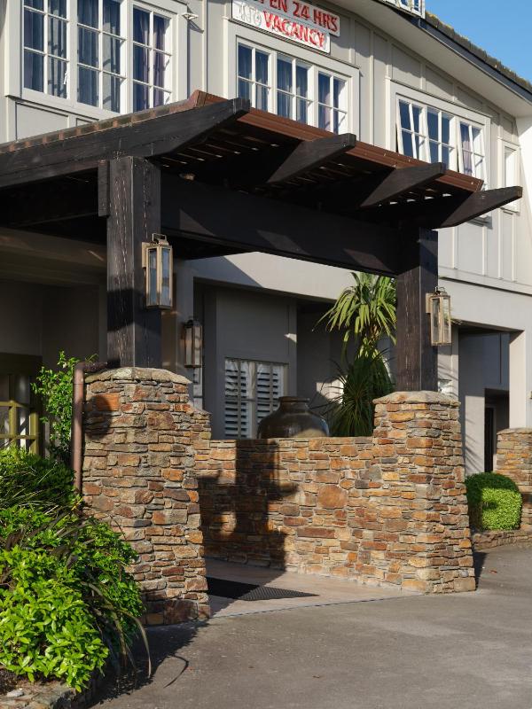 Suncourt Hotel & Conference Centre - image 3