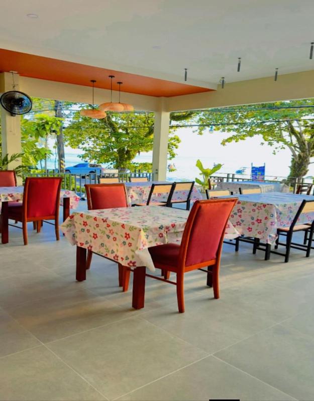 La La Lay Beach House - image 14
