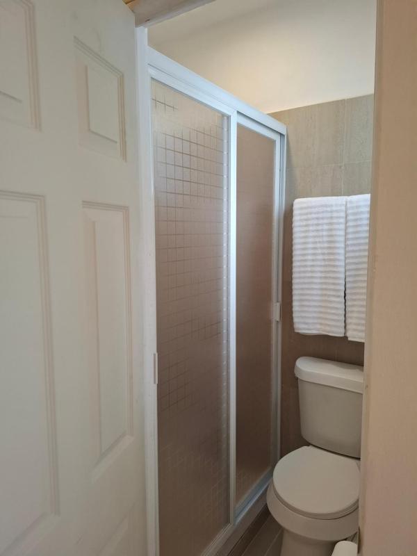New Elegant Studio with Pool Garden & Comfort - image 14