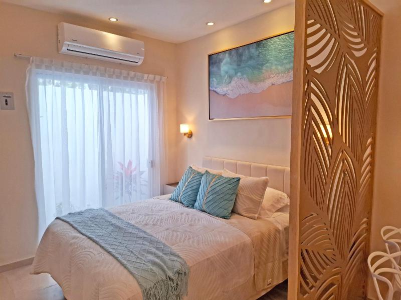 New Elegant Studio with Pool Garden & Comfort - image 13