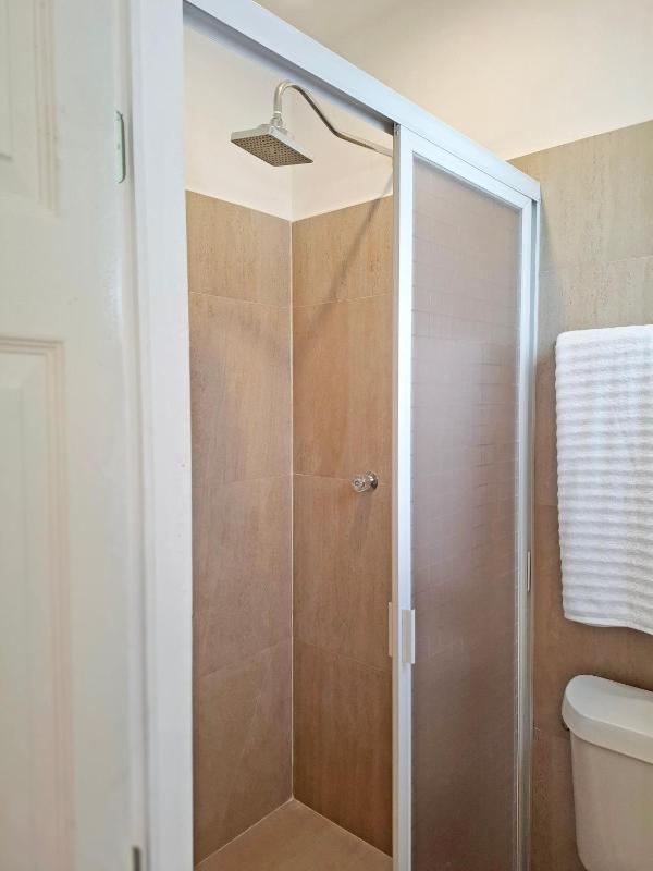 New Elegant Studio with Pool Garden & Comfort - image 4