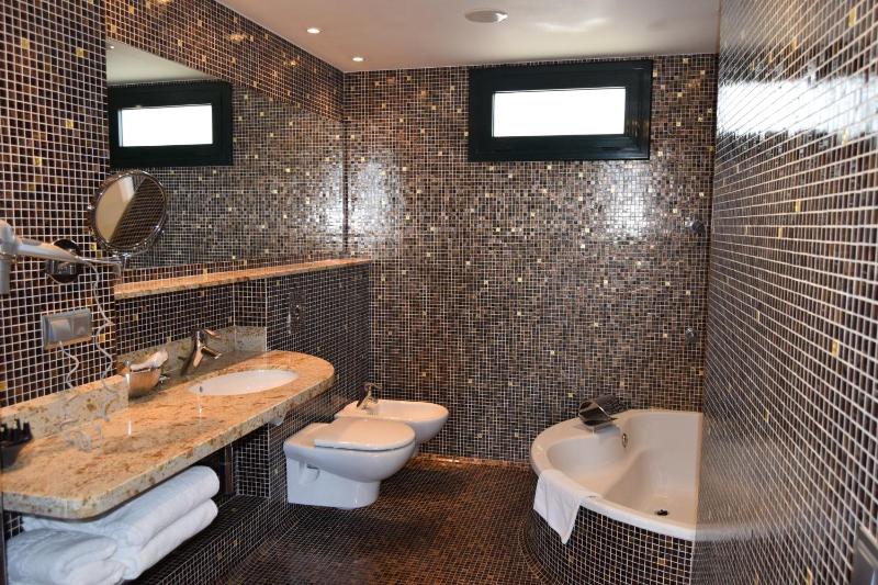 Suite image 3