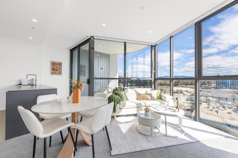Bright Woden Stay Near Hospital CIT Shops - image 11
