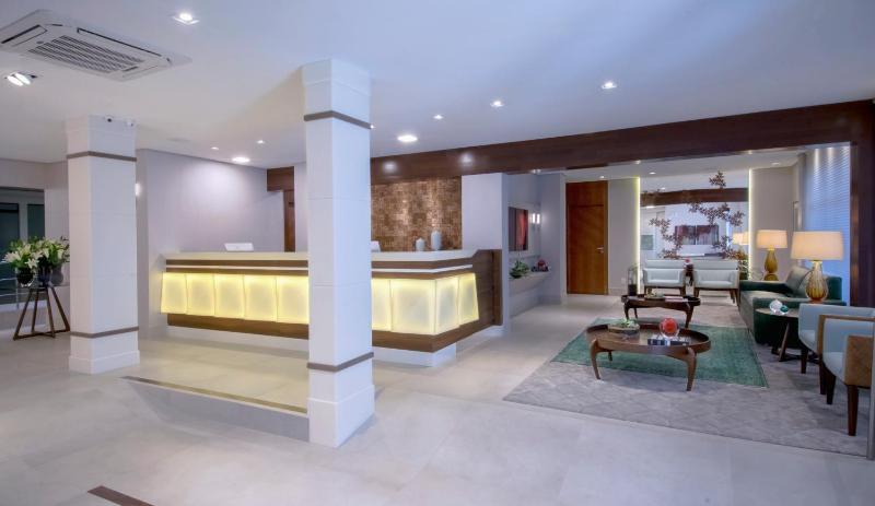 Hotel Blumenau by Pires - Balneário Camboriú - image 7