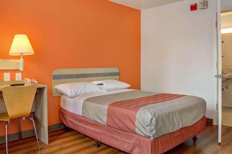 Motel 6-Portland OR - Central - image 36