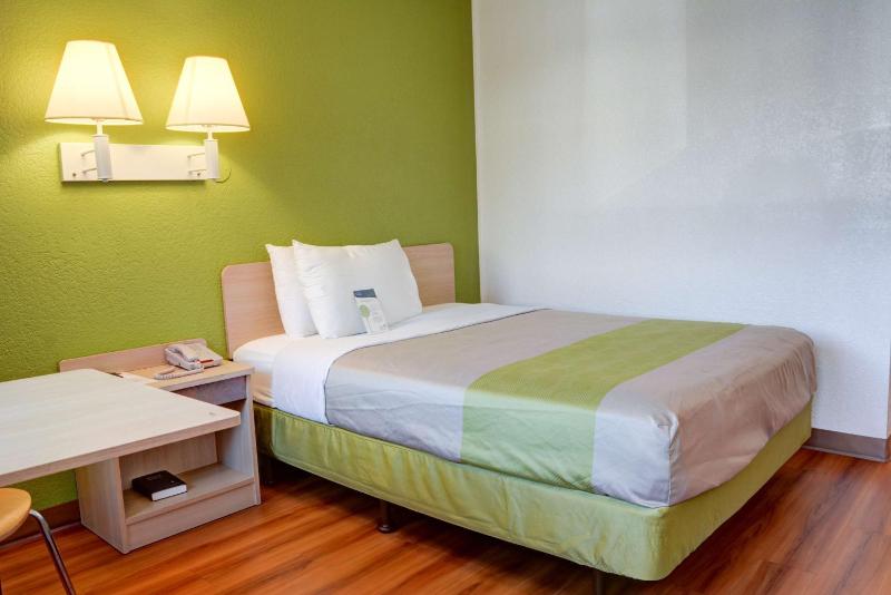 Double Room - Disability Access image 3