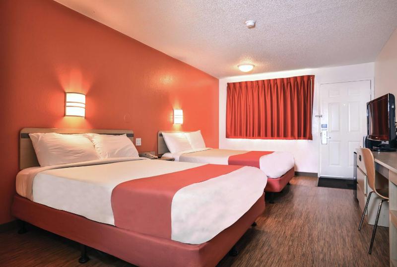 Queen Room with Two Queen Beds image 1