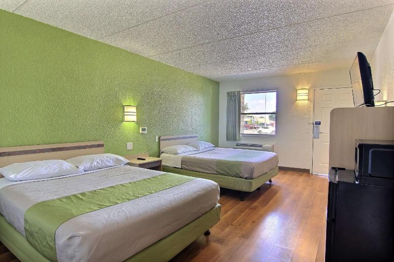 Deluxe Queen Room with Two Queen Beds image 2