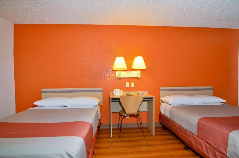 Quadruple Room image 1