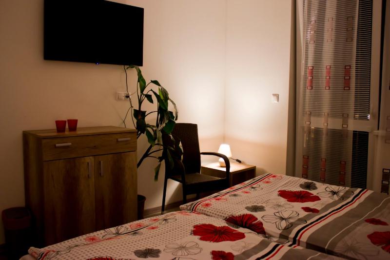 Double Room with Balcony image 3