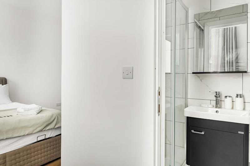 Nottingham Forest The City Ground Studio Apartments - image 40