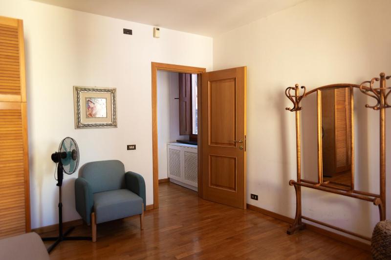 Appartamento Via delle Carrozze Piazza di Spagna - image 7