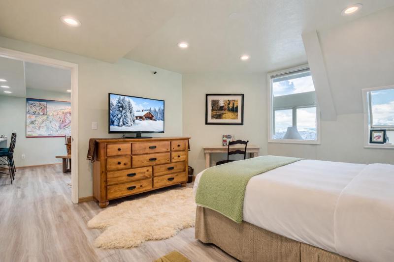 268 Park City Mountain Ski Escape condo - image 36
