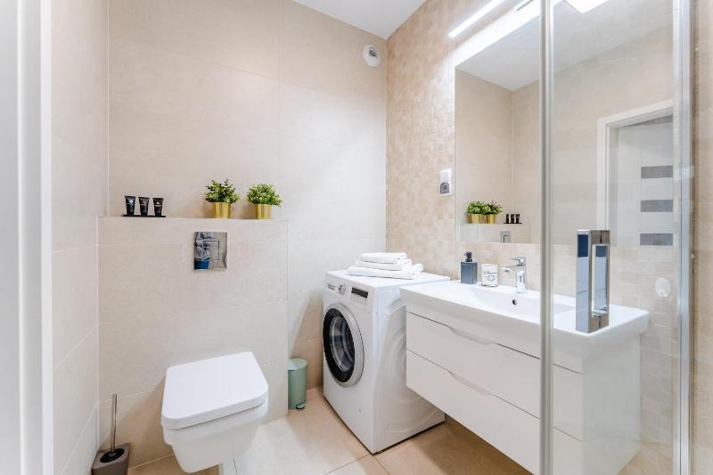 Apartamenty z widokiem D607 D408 Basen Fitnes Garaż Bawialnia Parking w CENIE - Nadmorskie Tarasy-Kołobrzeg - image 9