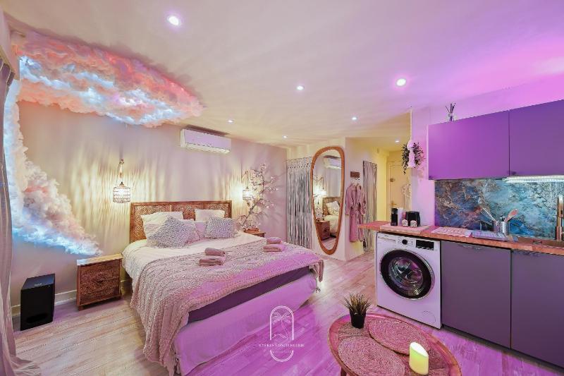 Bali Love Room Jacuzzi Balnéo Home cinéma - image 19