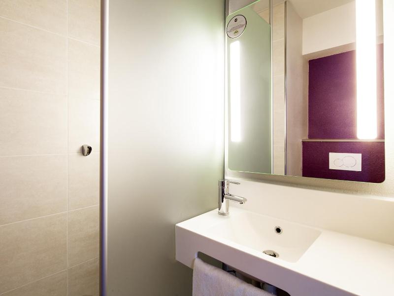 Double Room image 2