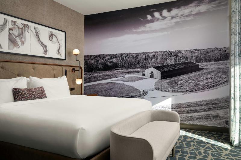 Hotel Distil Autograph Collection - image 7