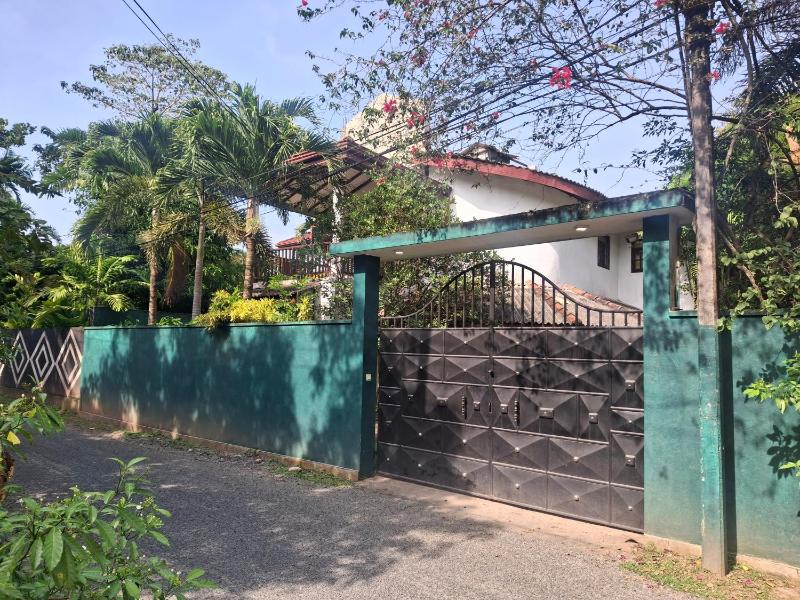 Green Nest Rooms Bentota - image 11