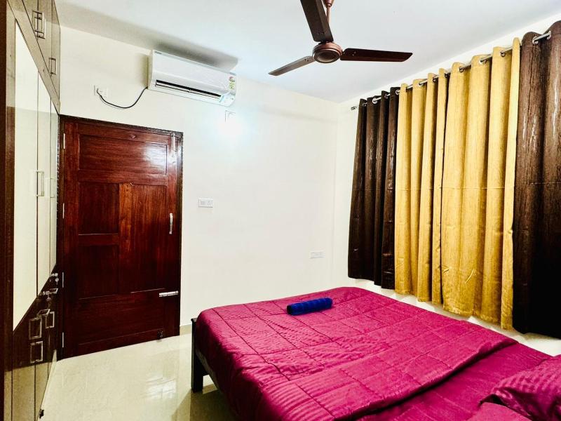 NAYANAs serene pond retreat 4bhk kowdiar - image 9