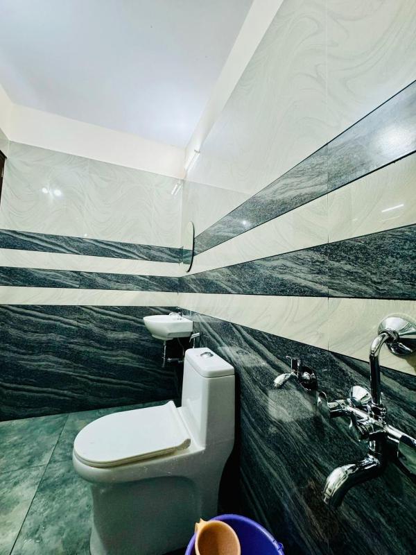 NAYANAs serene pond retreat 4bhk kowdiar - image 5