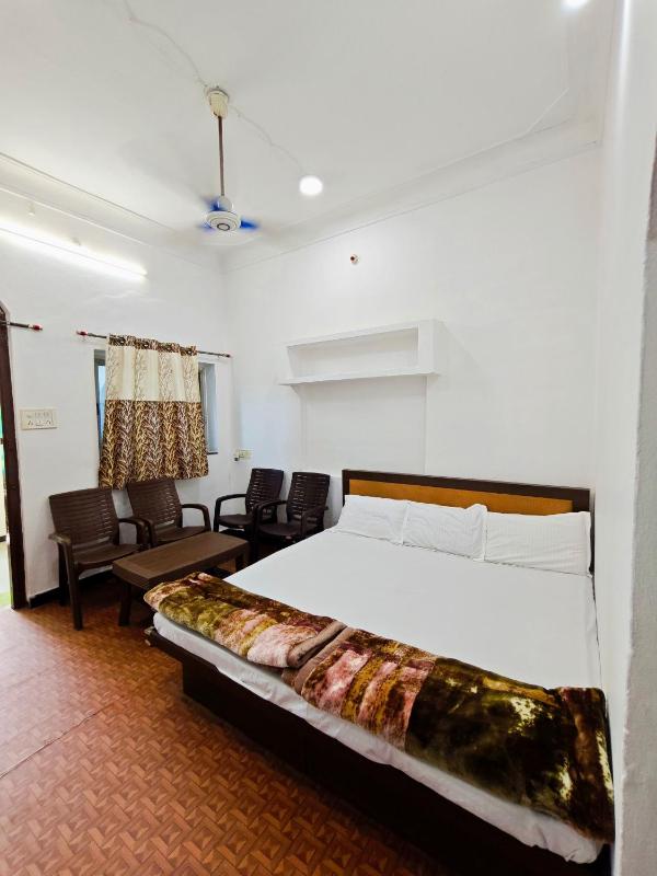 Shri Krishna Home Stay - image 9