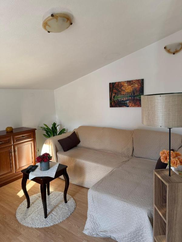 Apartment House Aria - image 38