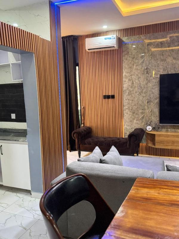 Spacious Fully detached 4-Beds with swimming pool - image 1