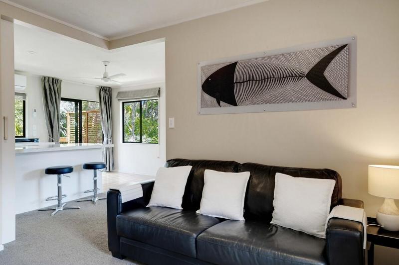 The Studio Modern Charm Peaceful Garden Surrounds - image 7