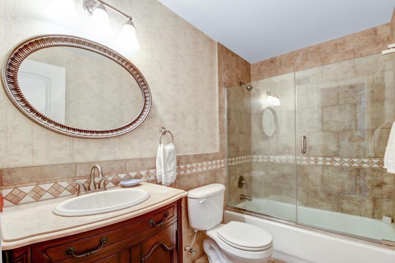 405 Atlantis - image 34