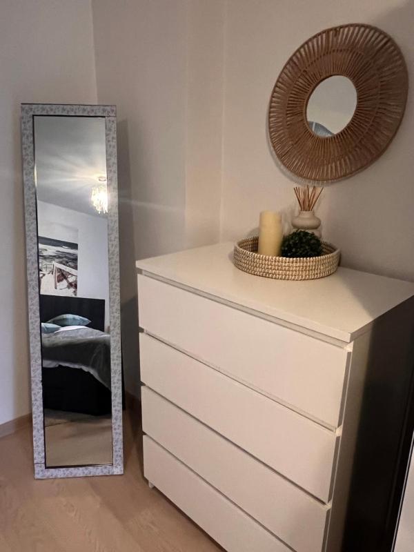 Elite Residence - Modern 2BR - Sleeps 6 - FREE Parking - image 9